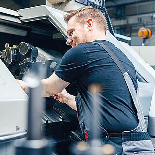 Image 693139a868cc98b09bc85413